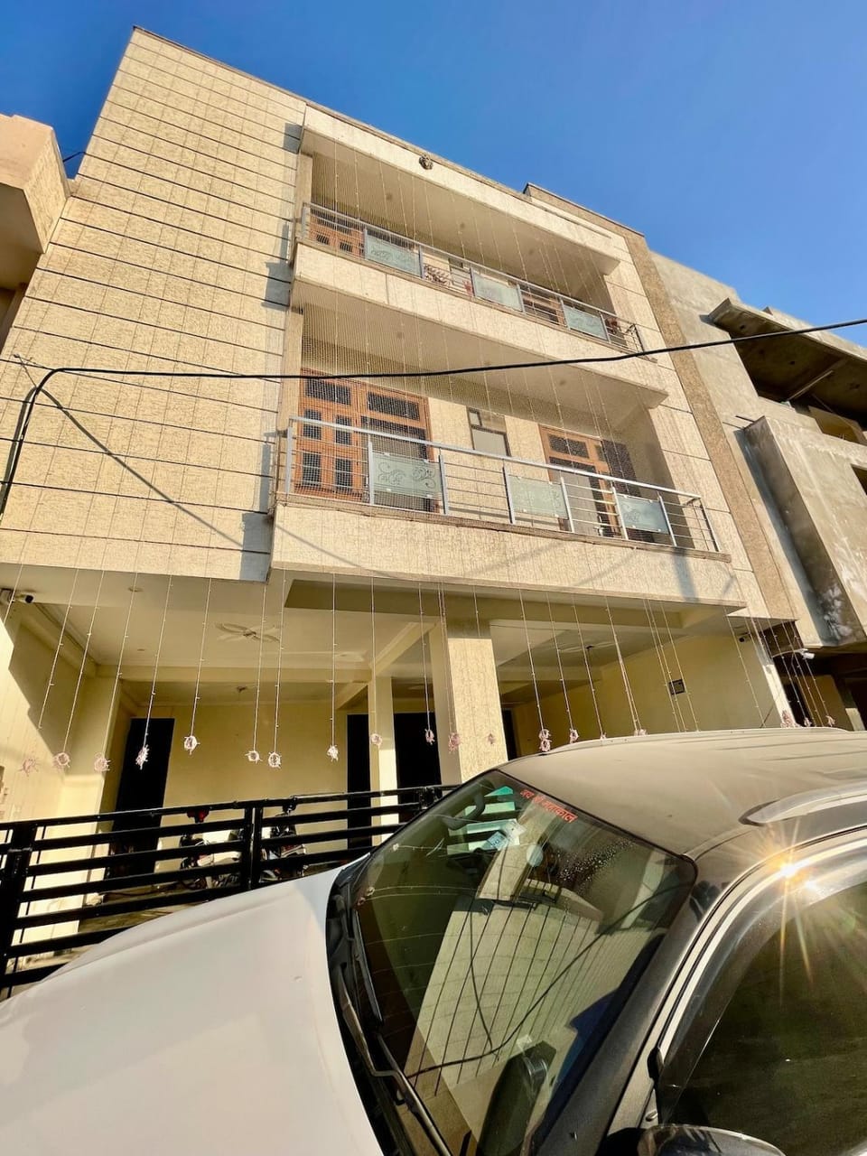 ZenRoofs - 3 BHK Flat Apartment in Jaipur