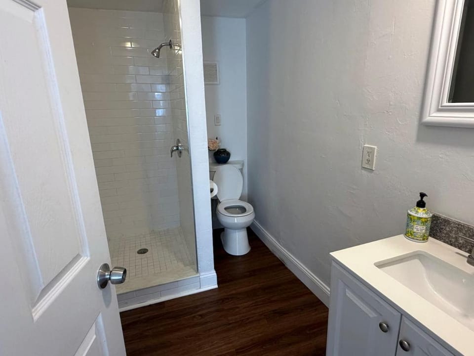 Welcome to your downtown cozy Fort Myers getaway House in Fort Myers