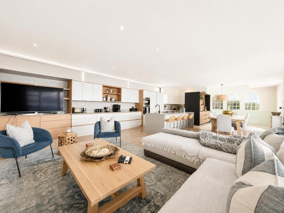 Whispering Waves - Pinnacle Point Estate House in Western Cape