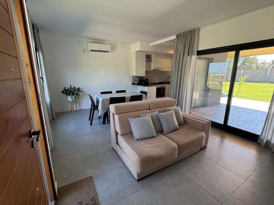 Kitchen or kitchenette, Living room, Photo of the whole room, Seating area, Dining area