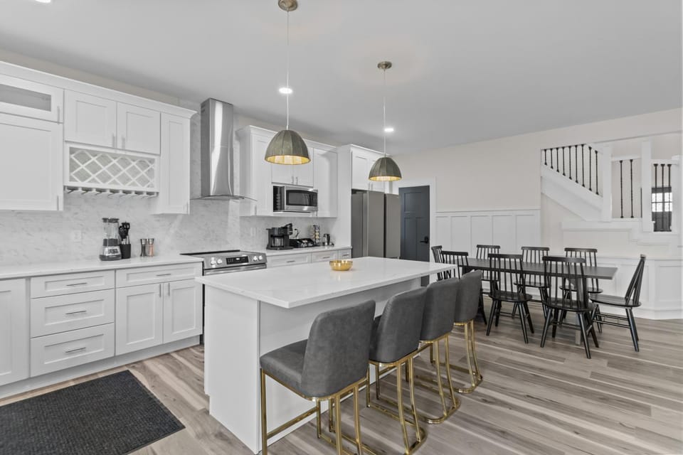 New 4BR Near Lucas Oil Stadium & Convention Center House in Indianapolis
