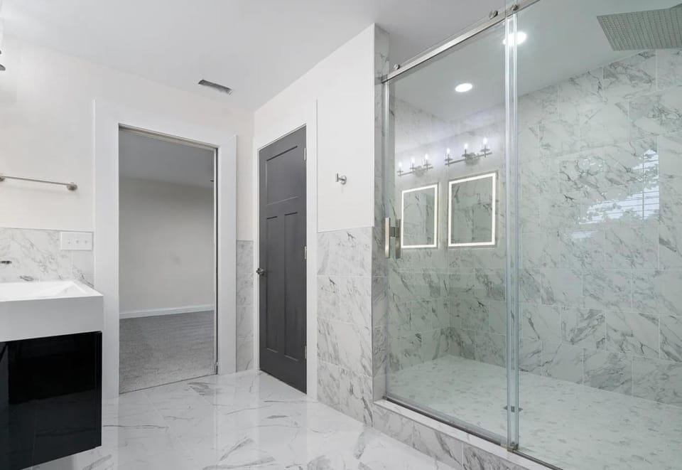 New 4BR Near Lucas Oil Stadium & Convention Center House in Indianapolis