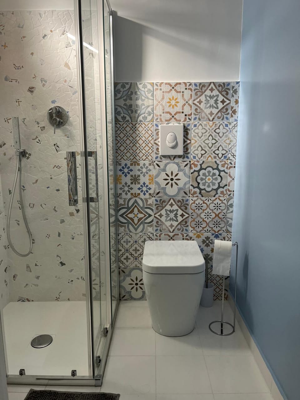 Shower, Toilet, Bathroom