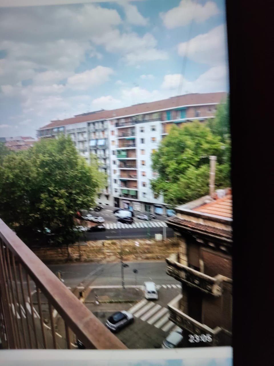 Property building, Day, Neighbourhood, Street view, Location, Parking