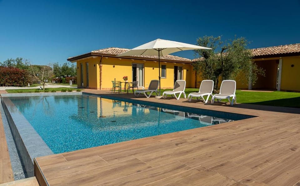 Garden, Swimming pool