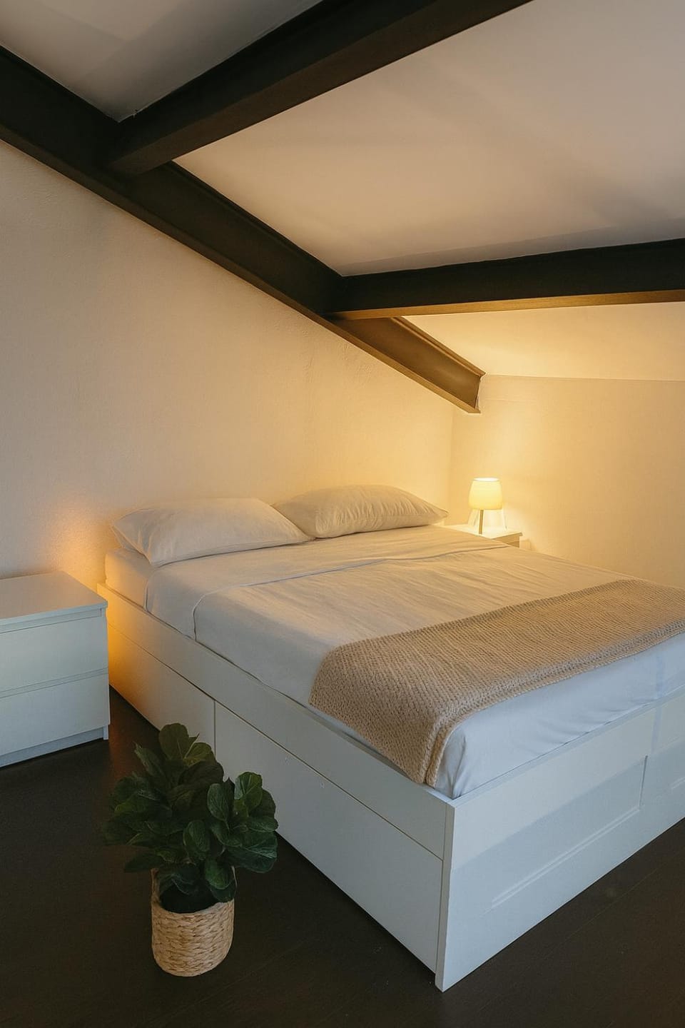 Loft-Porta Romana Old Milan Apartment in Milan