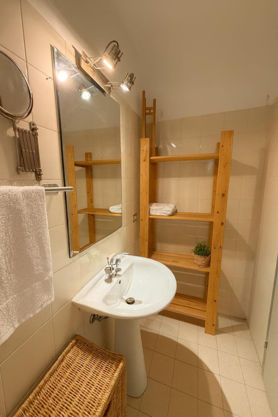 Loft-Porta Romana Old Milan Apartment in Milan