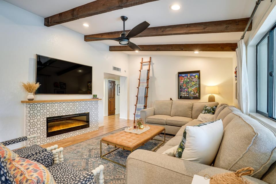 Luxurious Outdoor Oasis! Spacious Mesa Retreat House in Mesa