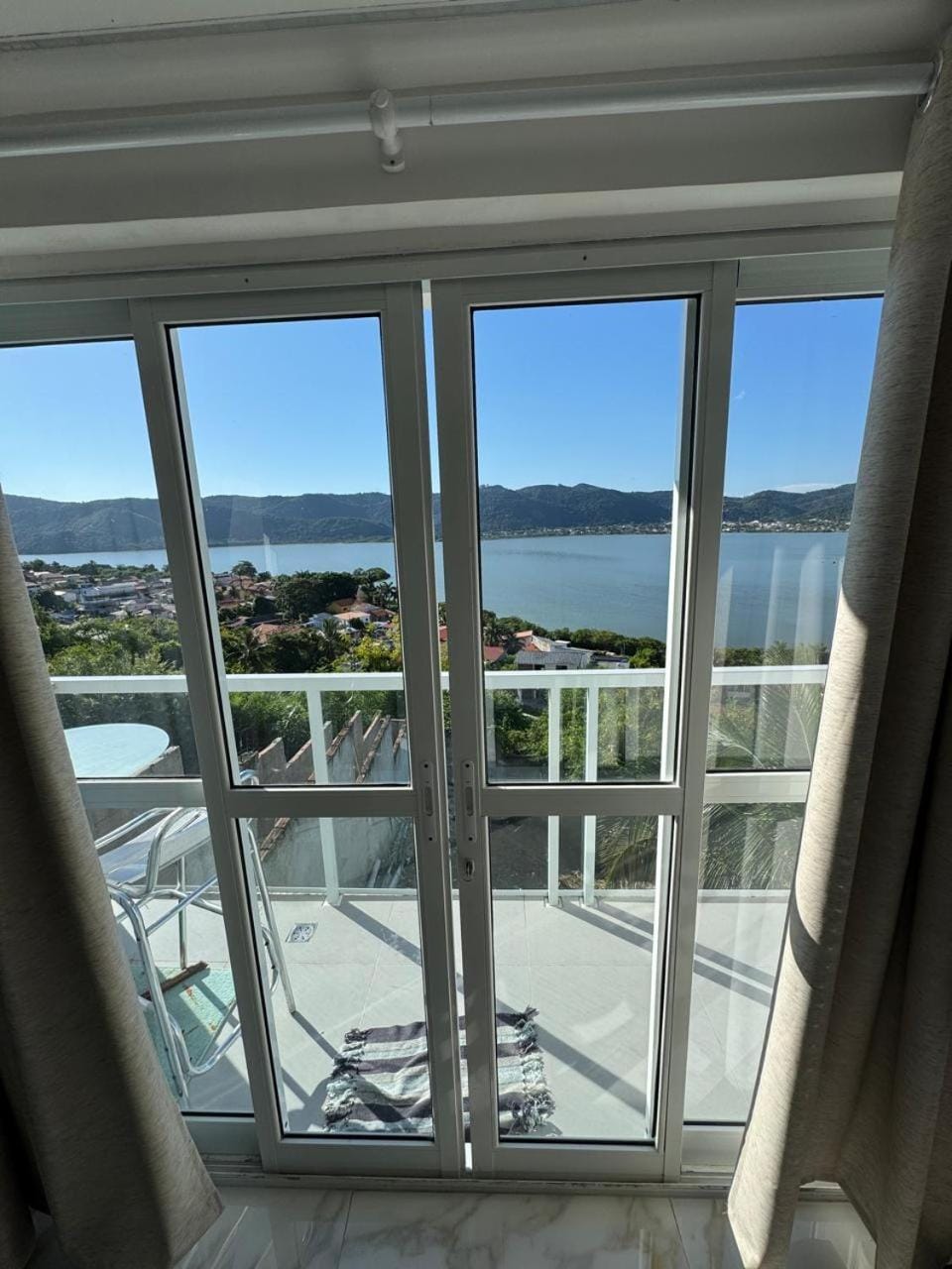 Vista Panorâmica no Mirante Piratininga - Casa 2 quartos House in Niterói