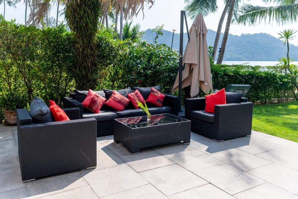 Patio, Day, Natural landscape, Garden, Seating area, Garden view, Sea view