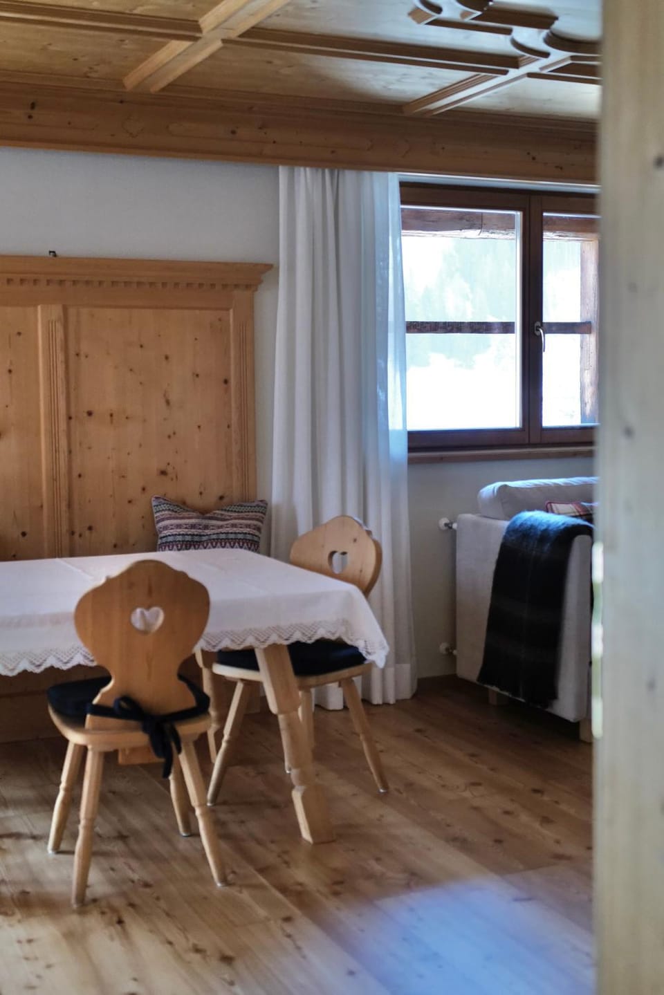 Luxury Chalet at the Foot of the Dolomites by the Castle Apartment in La Villa