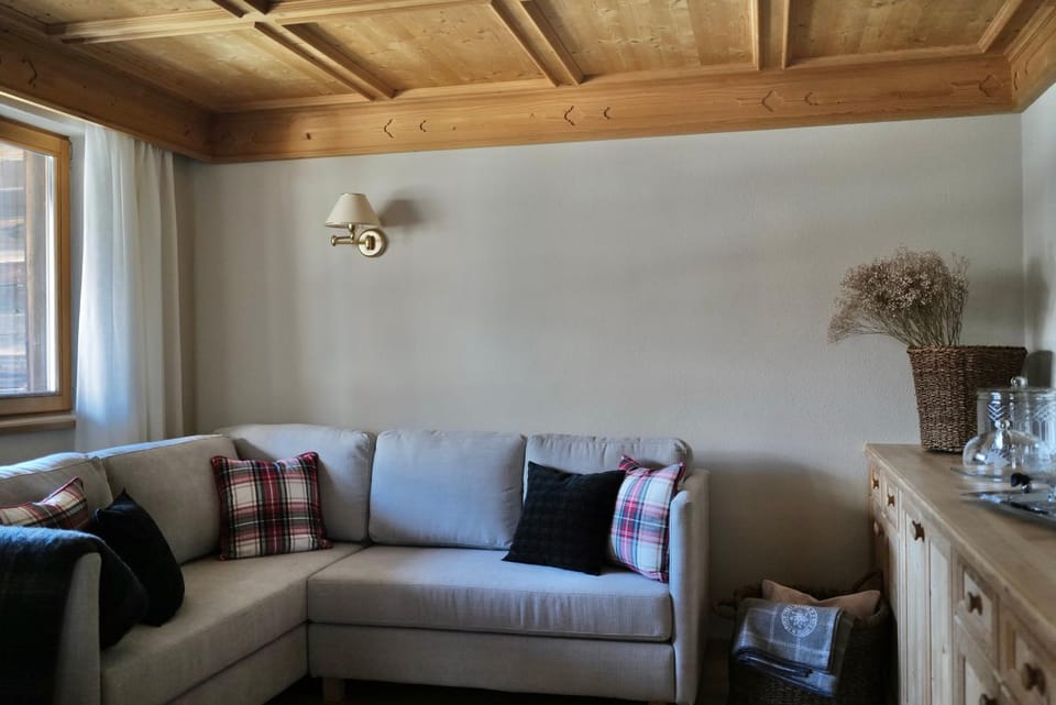 Luxury Chalet at the Foot of the Dolomites by the Castle Apartment in La Villa