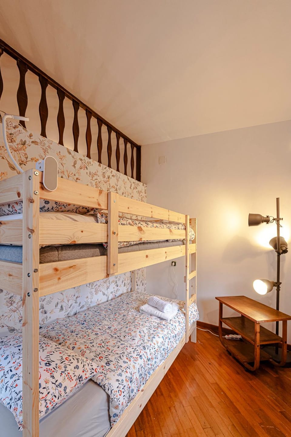 Bedroom, bunk bed