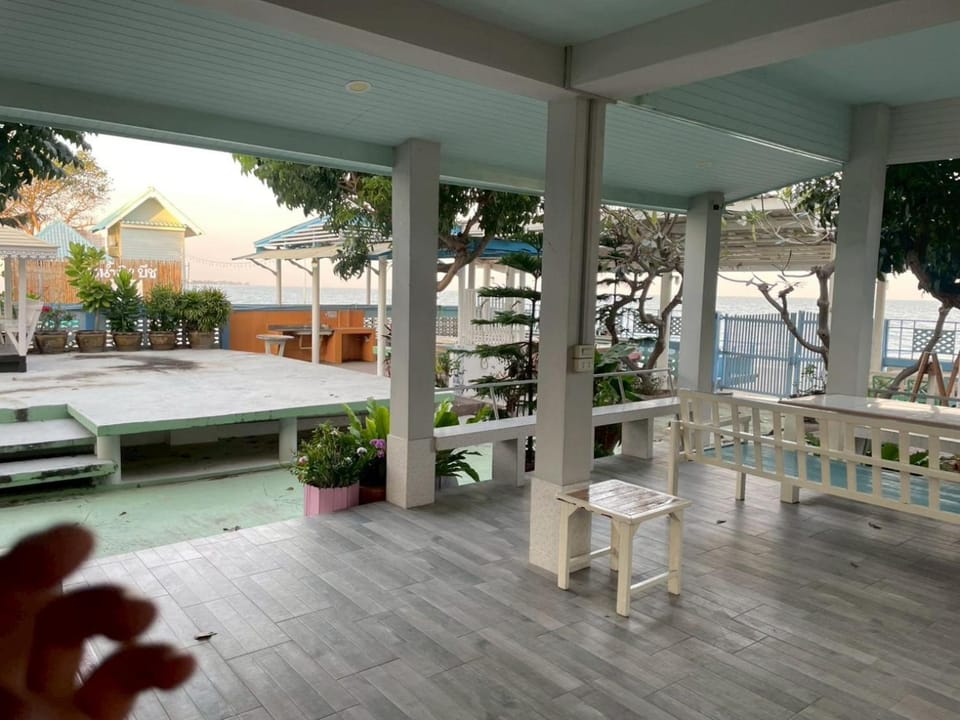 Sea Side Villa Bed and Breakfast in Thailand