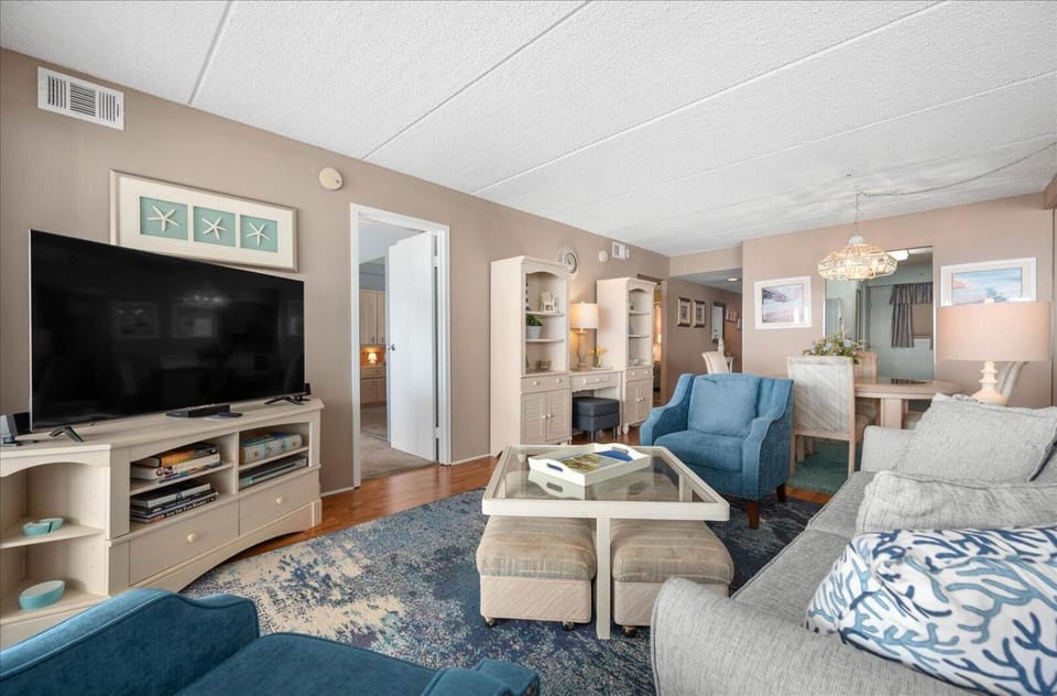 Direct Ocean Front Views From Your Private Balcony and Renovated Condo in English Towers! House in Ocean City