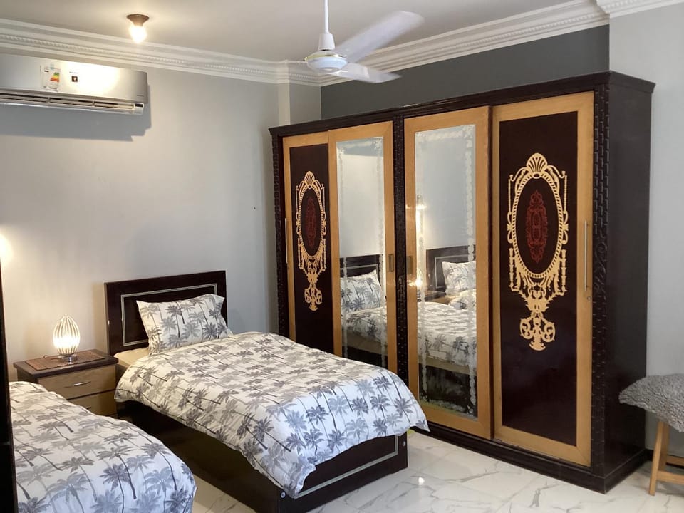 Bedroom, wardrobe, air conditioner