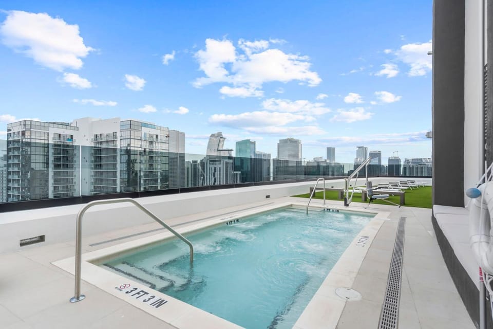 Property building, Pool view, Swimming pool