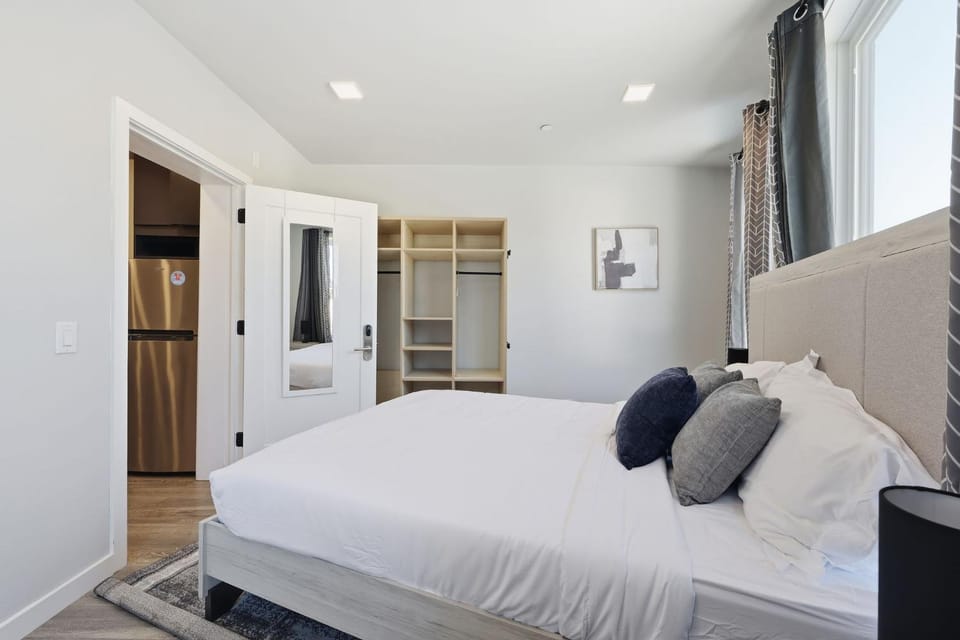 Modern 2BR, 1BA Apartment in Great Location Apartment in Philadelphia