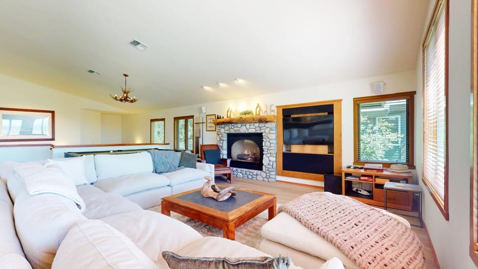 Snowcreek V #819 condo Apartment in Mammoth Lakes