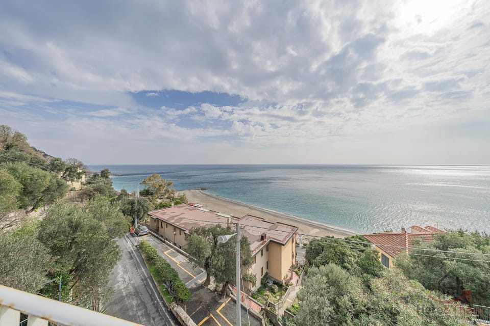 Nearby landmark, Bird's eye view