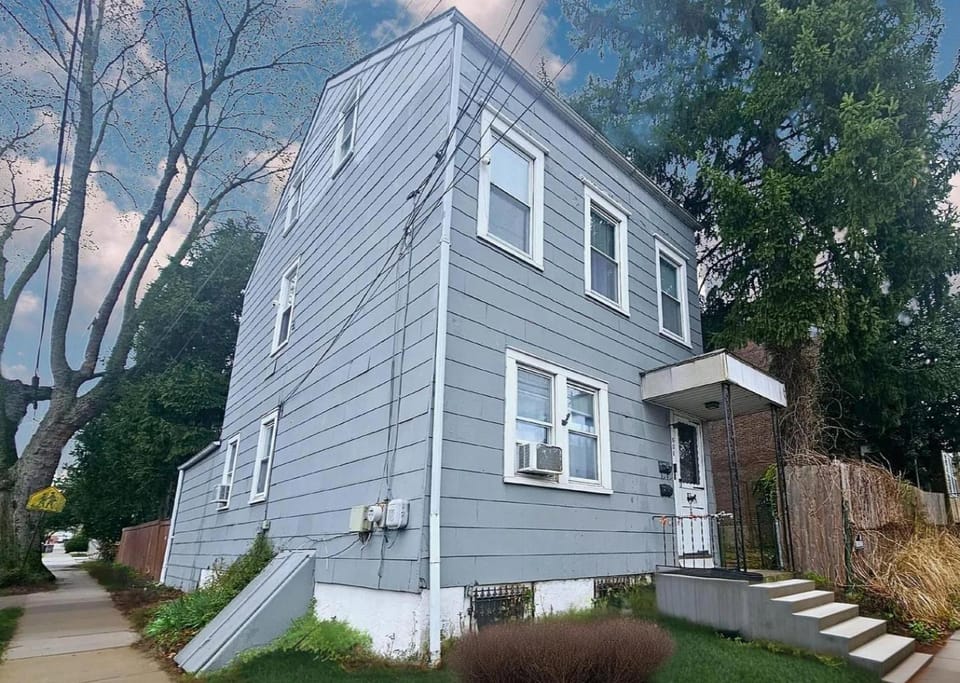 Property building, Spring, Day, Neighbourhood, Street view, heating, internet, air conditioner