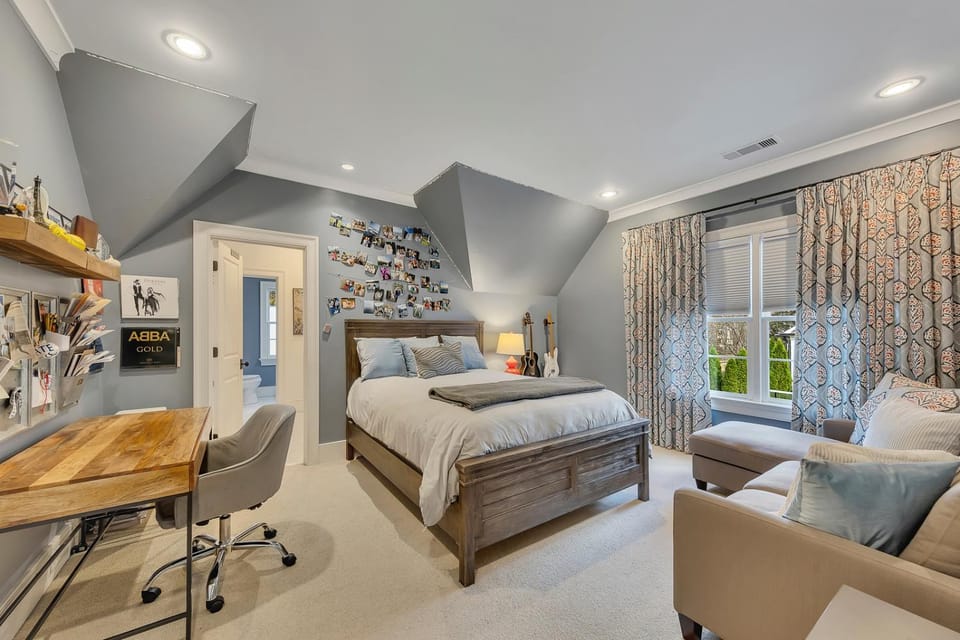 World Cup estate w pool & fire pit House in Buckhead