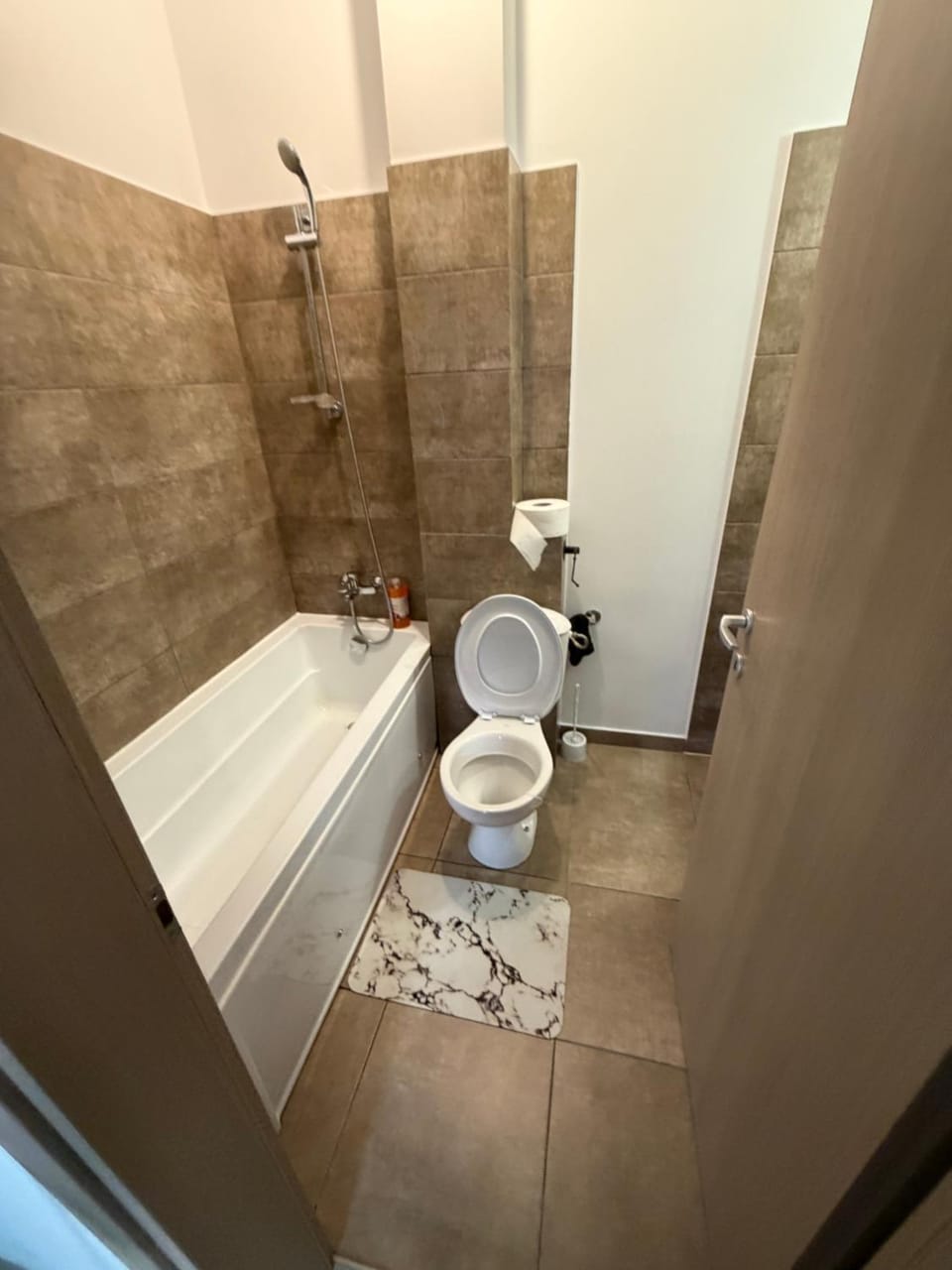 Shower, Toilet, Bathroom, Bath