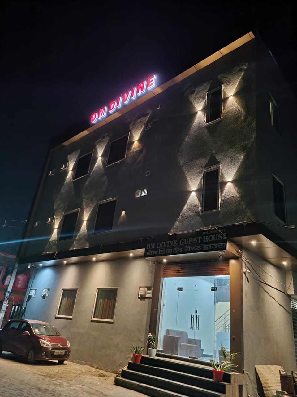 Om divine hotel Hotel in Uttar Pradesh