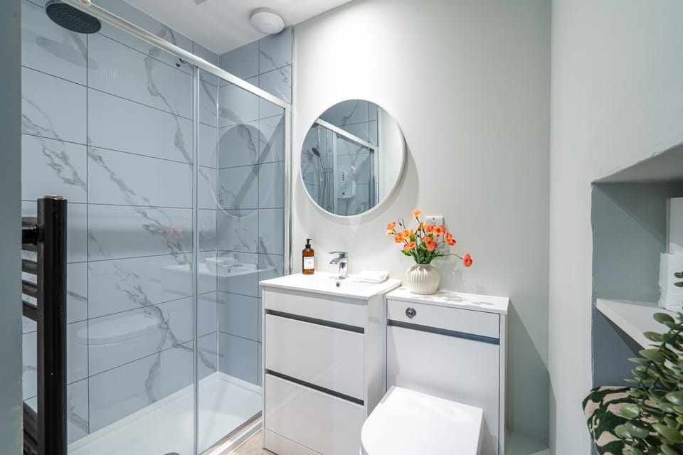 Shower, Bathroom