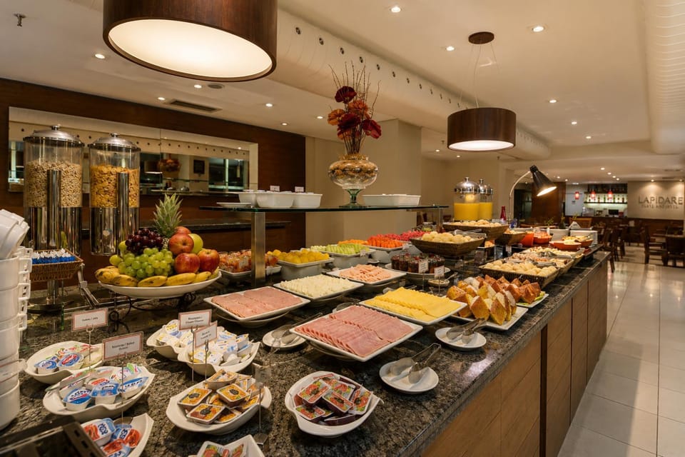 Restaurant/places to eat, Food and drinks, Food, Buffet breakfast, Lunch, Dinner