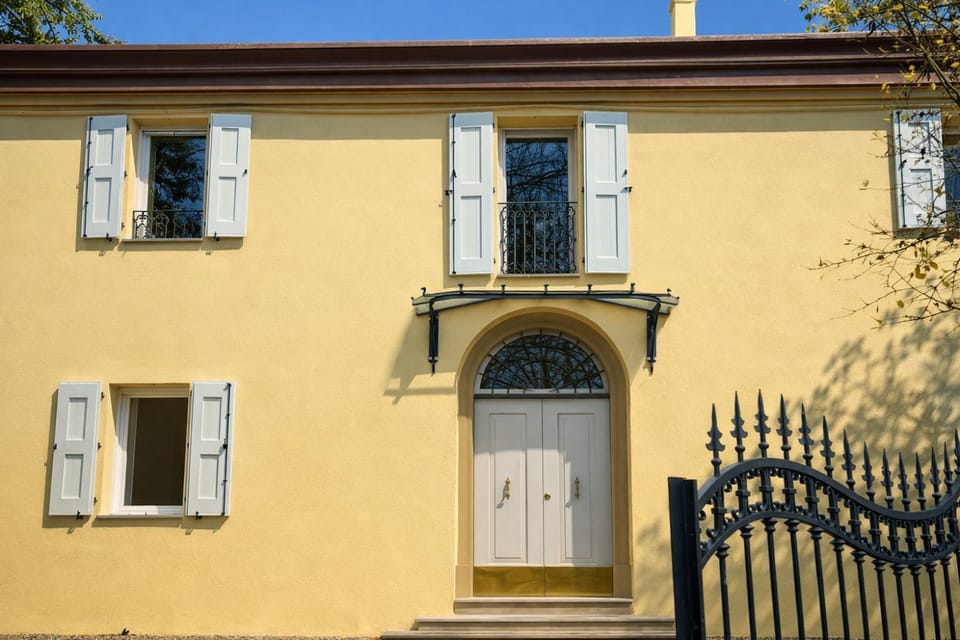 Property building, Day