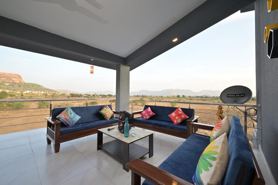 Patio, Day, Natural landscape, View (from property/room), Balcony/Terrace, Living room, Seating area, Mountain view
