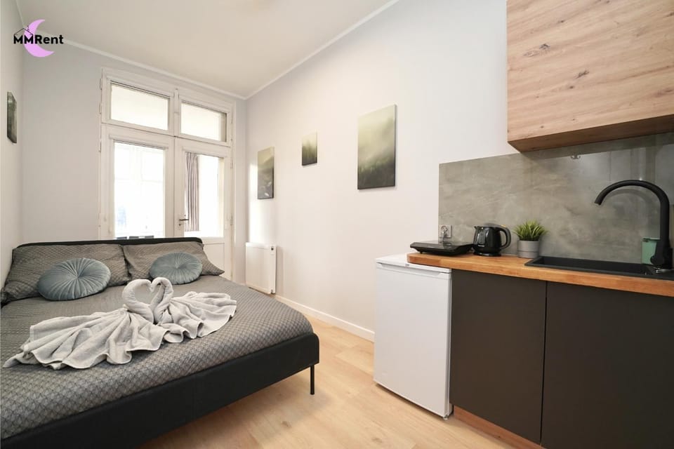 Bed, Kitchen or kitchenette, Photo of the whole room