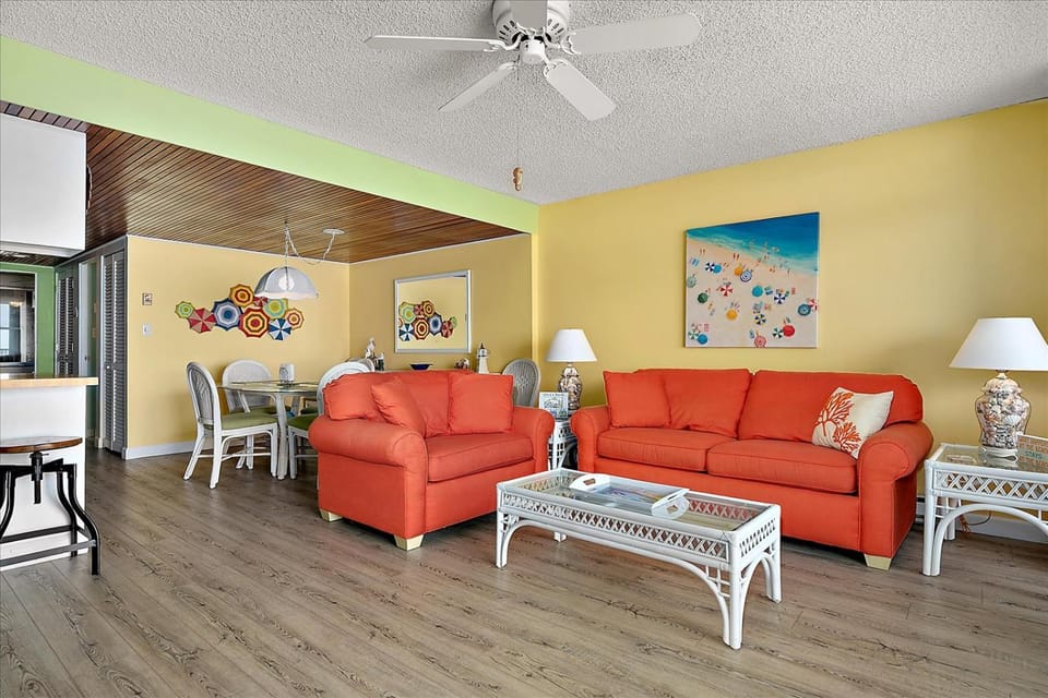 1 Bedroom Oceanfront Condo, Steps to the Beach! House in Ocean City