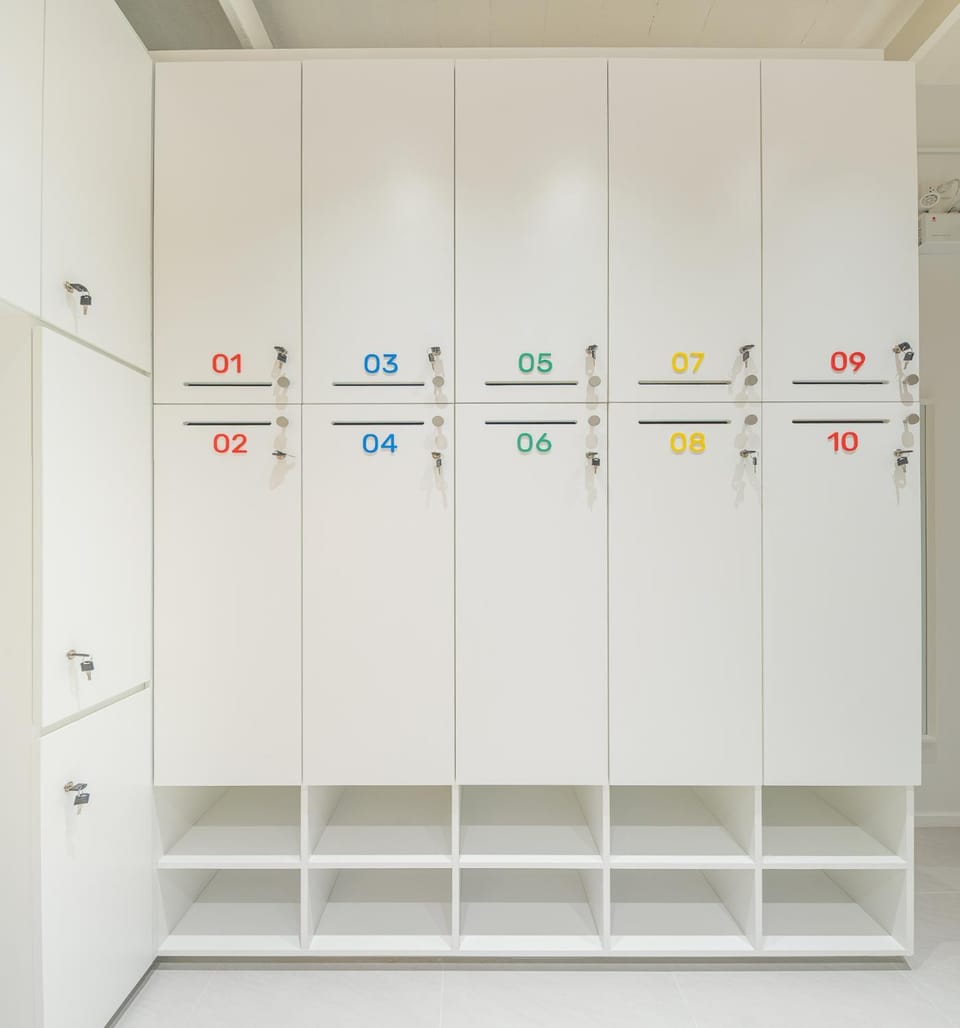 locker