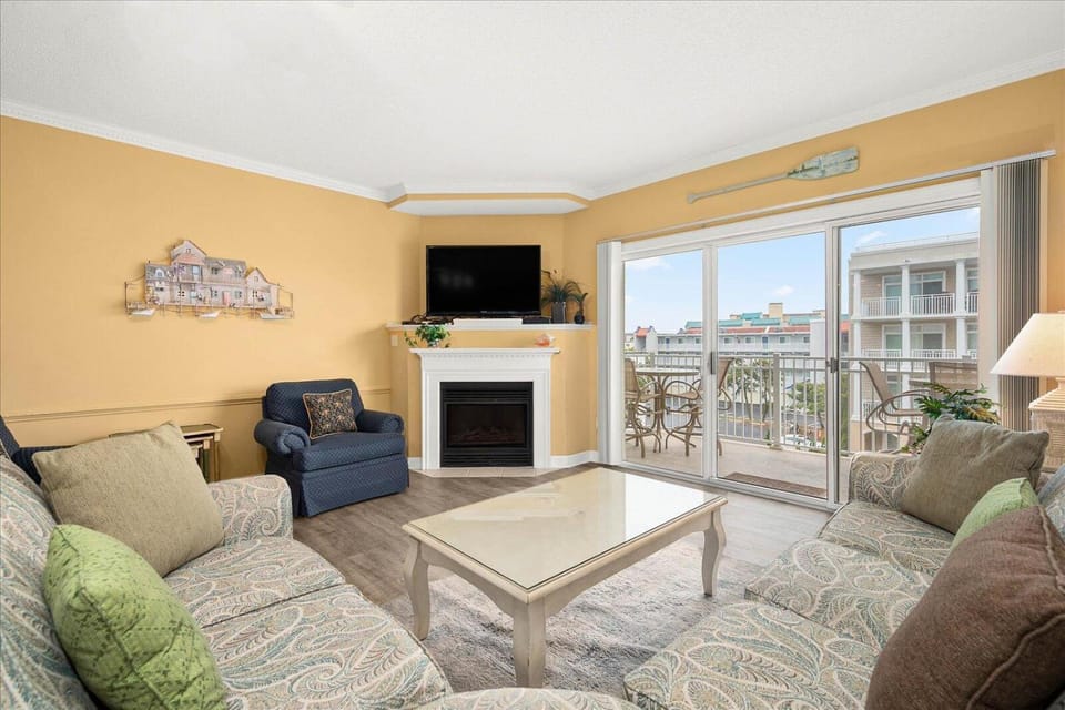 3 Bedroom Uptown Island Breeze Unit with Pool! House in Ocean City