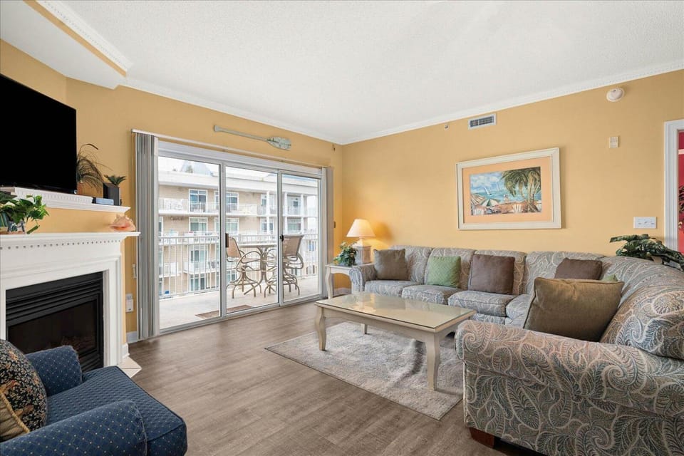 3 Bedroom Uptown Island Breeze Unit with Pool! House in Ocean City