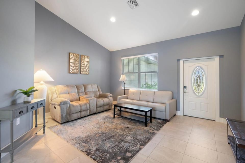 Pet-friendly villa w/fenced in yard & electric heated pool! Villa Paloma - SWFL Rentals Villa in Cape Coral