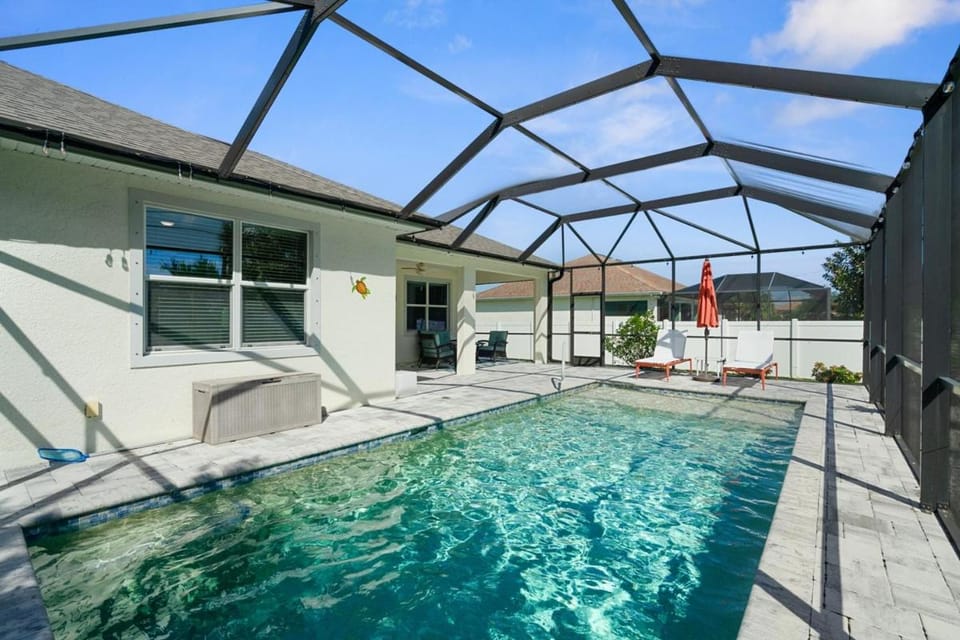 Pet-friendly villa w/fenced in yard & electric heated pool! Villa Paloma - SWFL Rentals Villa in Cape Coral
