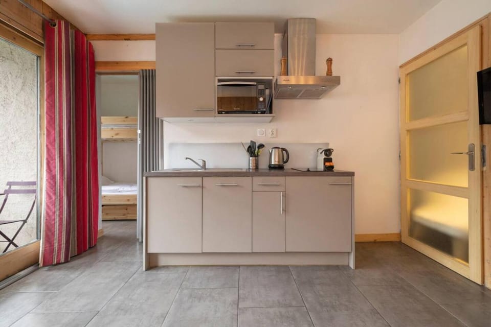 Posette Studio Vue 5mn Pistes Parking Apartment in Chamonix