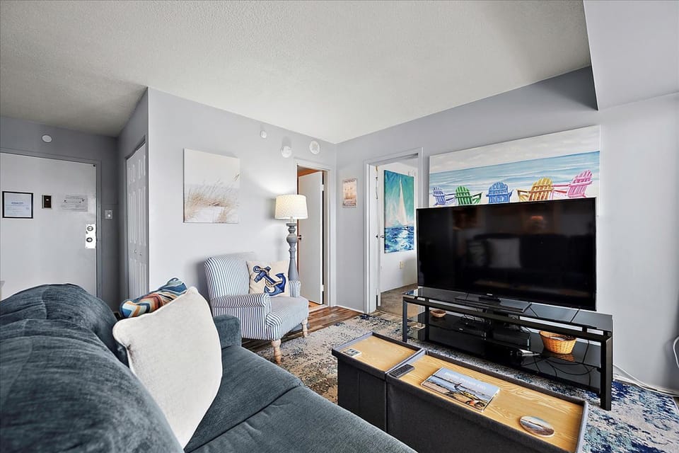 Cozy 1 Bedroom Condo, Steps to the Beach! House in Ocean City