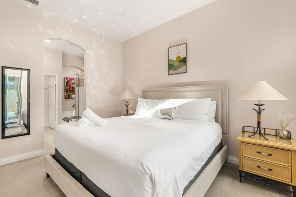 Bed, Bedroom