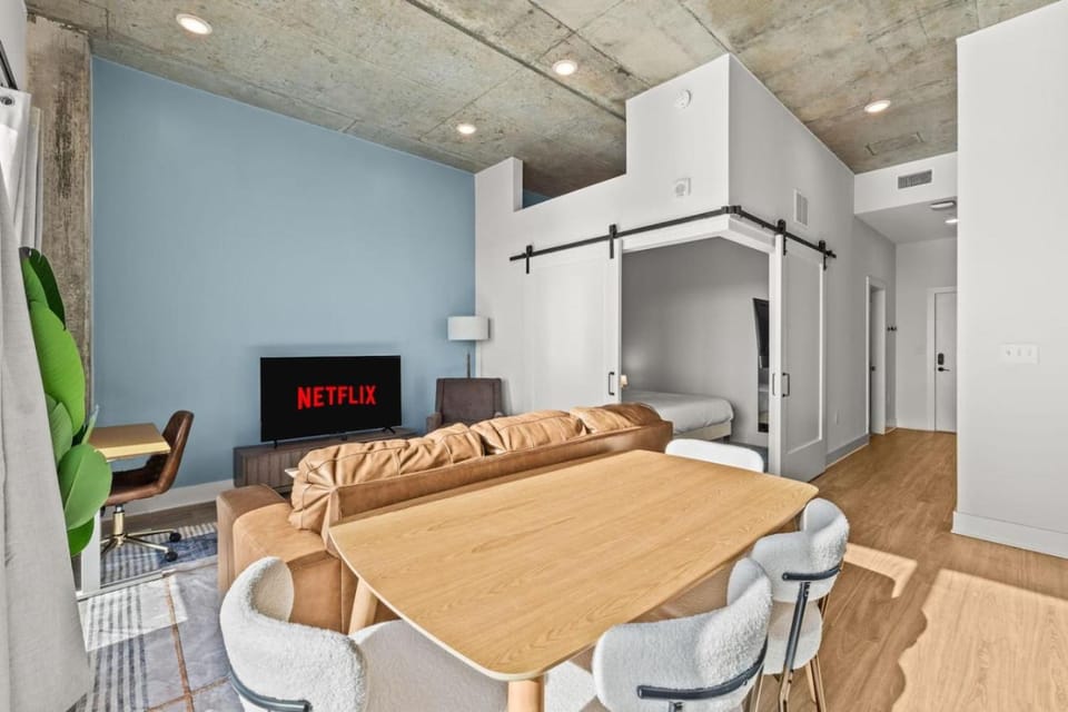 Living room, Dining area