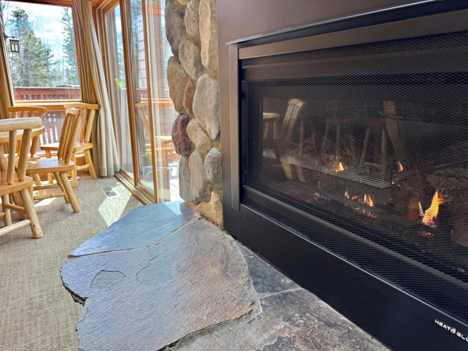 3BR Ski-In/Ski-Out Townhome | In-Unit Sauna House in Lutsen
