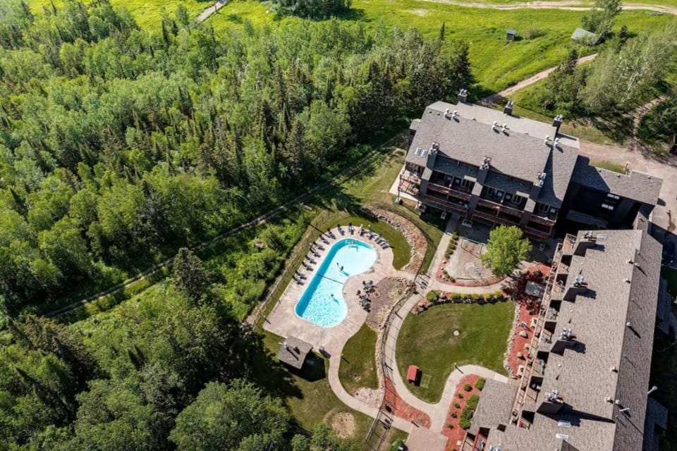 Slopeside North Shore Views | Ski-In/Ski-Out | Hot Tub House in Lutsen