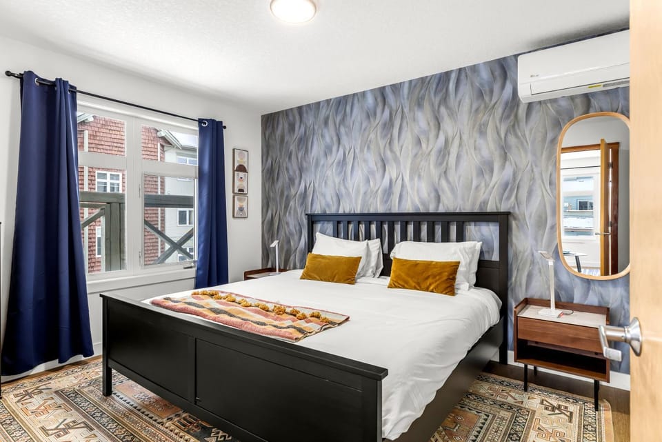 Bed, Photo of the whole room