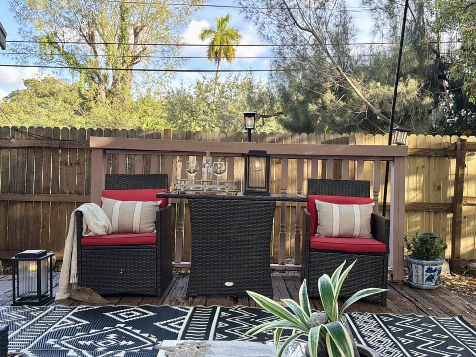 Patio, Spring, Day, Garden, Balcony/Terrace, Seating area, Garden view