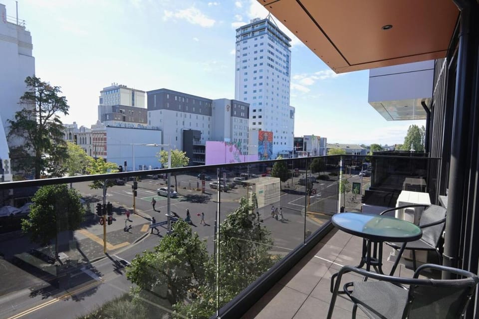 Fresh 1BR Apartment Steps Away from Te Kaha Stadium Apartment in Christchurch