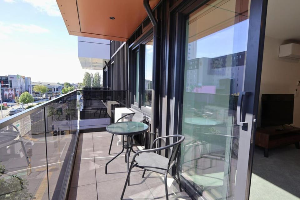 Fresh 1BR Apartment Steps Away from Te Kaha Stadium Apartment in Christchurch