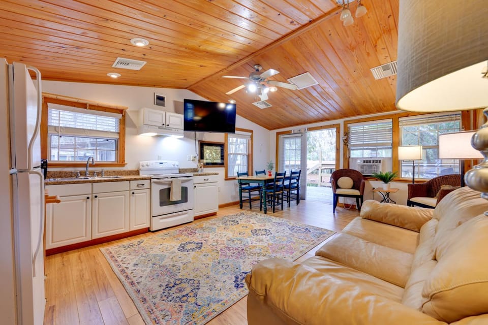 Fish, Boat & Explore: Cross Creek Cabin w/ Dock! Cabin in Florida